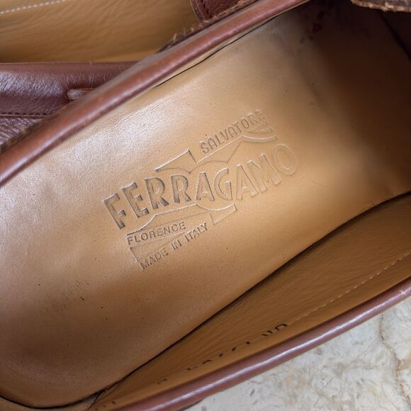 Salvatore Ferragamo Leather Gancini Buckle Loafers - Picture 14 of 16